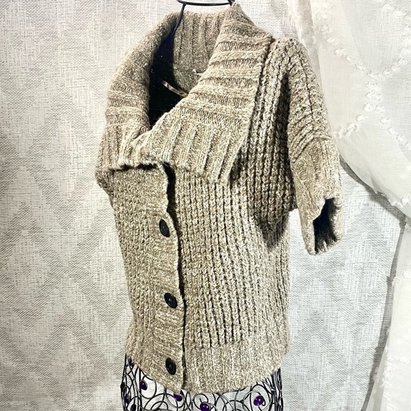 Kenneth Cole tan knit shirt sleeve button up cardigan size XS - Picture 8 of 8